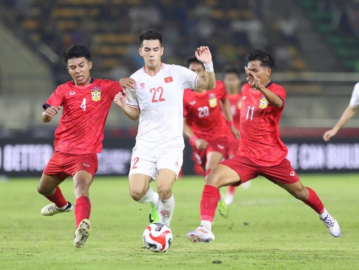tien-linh-tran-lao-17338251415521110583327 ASEAN Cup 2024: Trọng tài Saudi Arabia cầm còi trận Việt Nam đấu Indonesia - Ảnh 1.